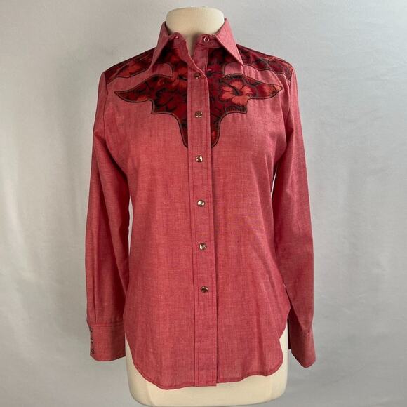 Ms. Joni West Red Floral Button Up Top L - Picture 1 of 7